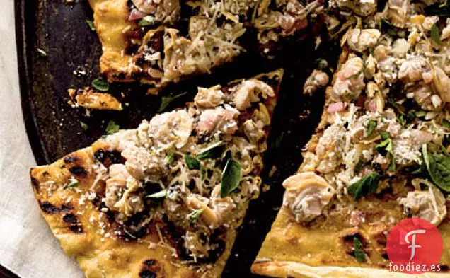 Pizza a la Parrilla de Almejas con Ajo