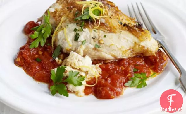 Pollo relleno con limón, alcaparras y chile