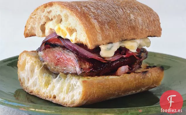 Sándwiches de Falda a la Parrilla y Pimienta con Mayonesa de Maíz