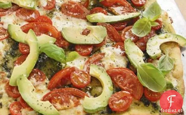 Pizza tricolor con aceite de albahaca