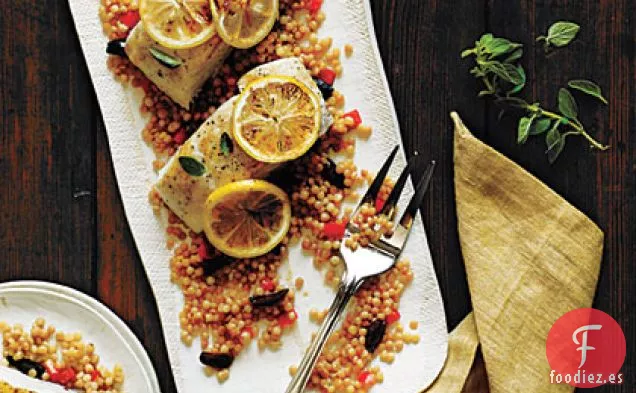 Fletán con Cuscús de Oliva y Pimiento Morrón