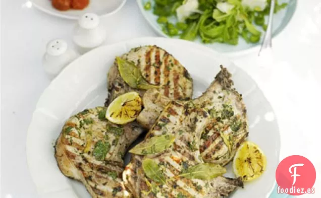 Chuletas de cerdo con hierbas y limón