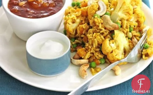 Arroz con especias y lentejas con coliflor