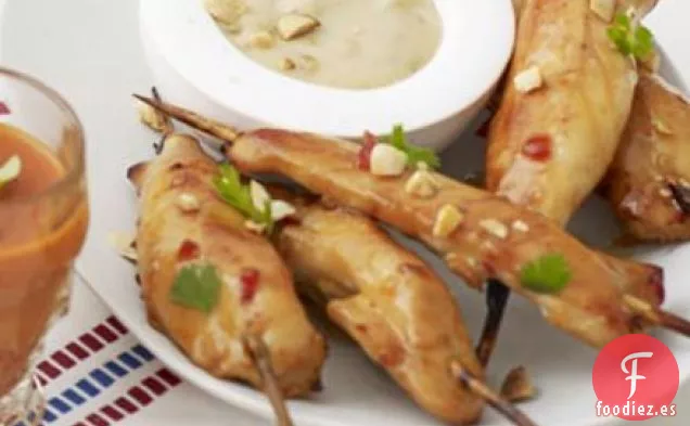 Brochetas de pollo con salsa satay