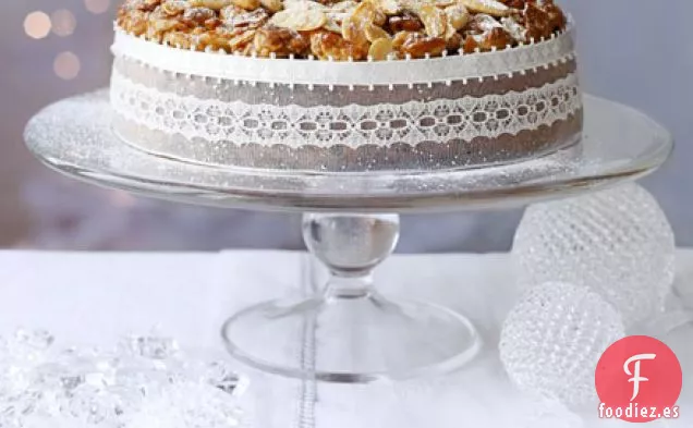 Decoración crujiente de pastel de nueces