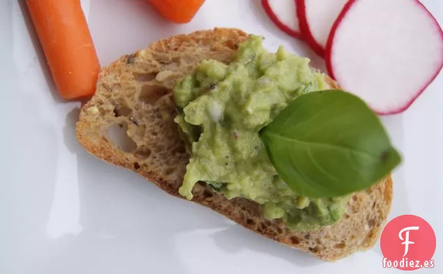 Guacamole Con Albahaca y Chalotes