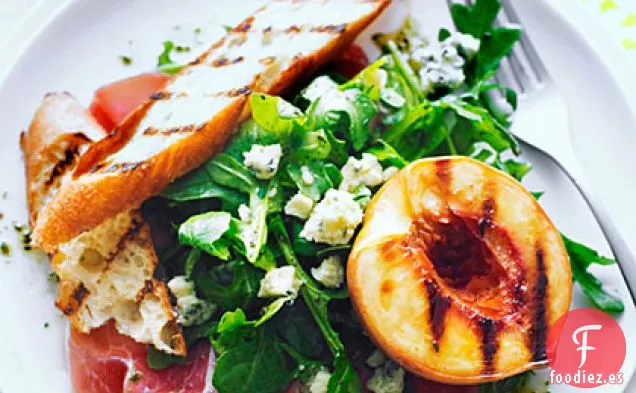 Ensalada de Melocotón a la Parrilla con Aderezo de Romero