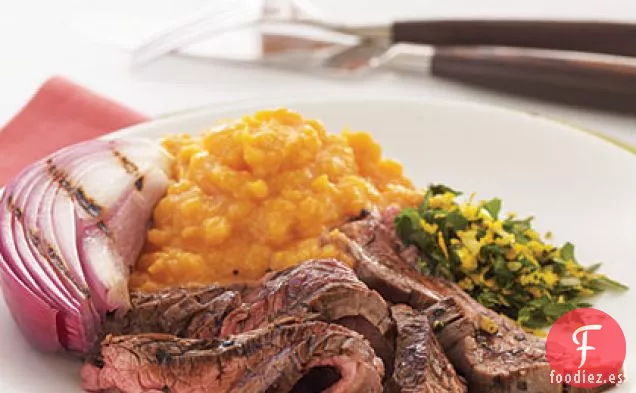 Bistec a la Parrilla con Glaseado Balsámico y Gremolata de Naranja