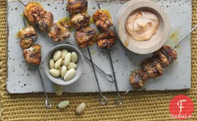 Brochetas de pollo ahumado