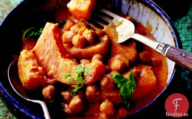 Curry Rojo Tailandés con Calabaza y Garbanzos