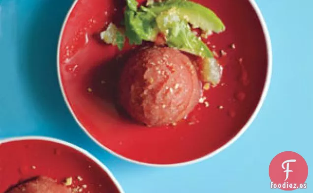 Aguacate Con Sorbete De Tomate Salado Y Papas Fritas