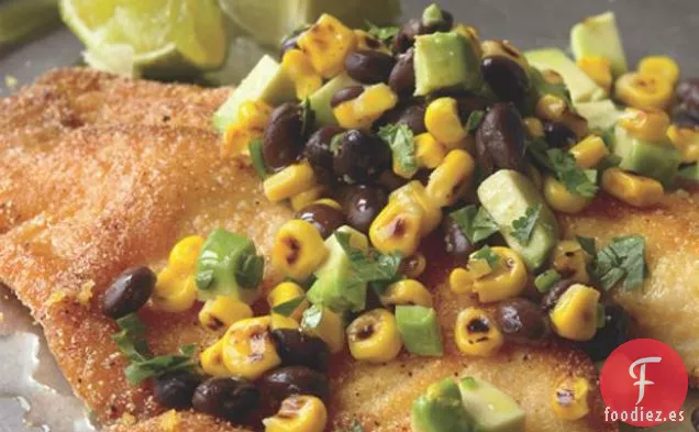 Bagre De Harina De Maíz Con Salsa De Maíz