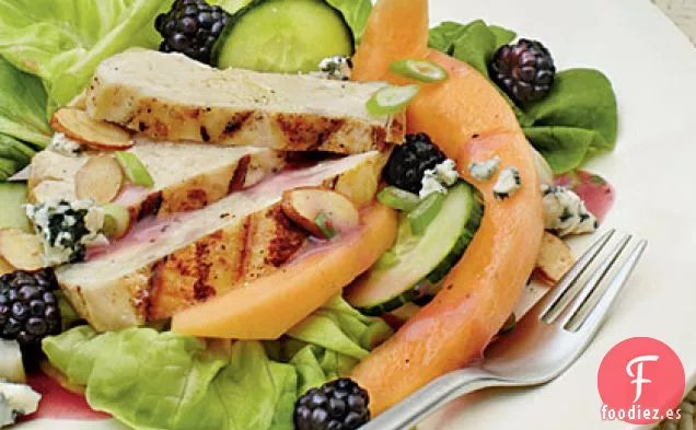 Ensalada de Pollo a la Parrilla con Aderezo de Estragón y Frambuesa