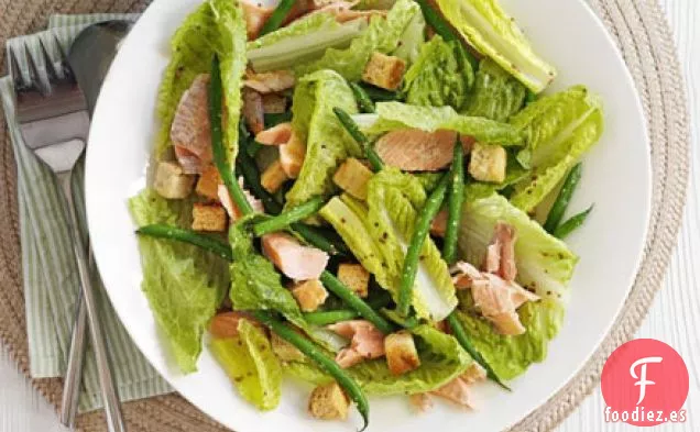 Ensalada de trucha ahumada y mostaza