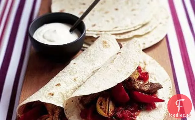 Wraps mexicanos con salsa simple