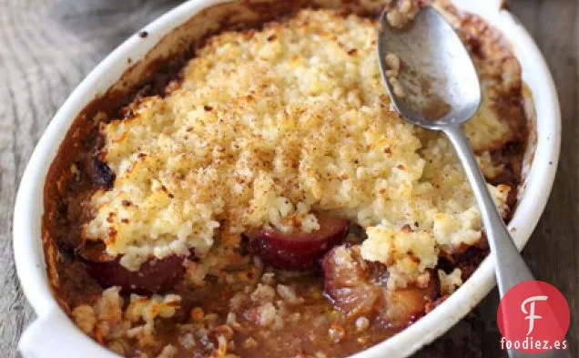 Pastel de arroz con leche y ciruela con especias