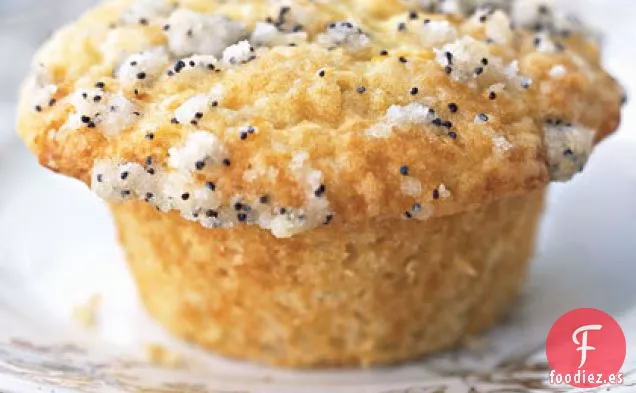 Magdalenas de Crema Agria con Streusel de Semillas de Amapola