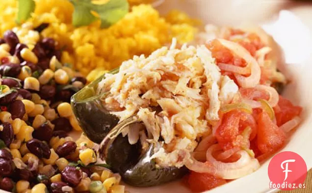 Poblanos Rellenos De Mariscos Con Salsa De Tomate Caliente
