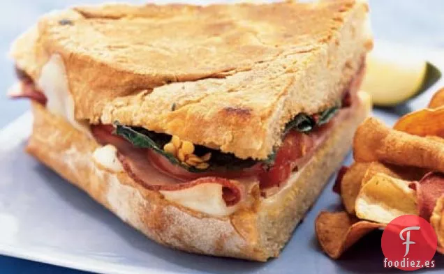 Panini de Mozzarella, Jamón y Albahaca