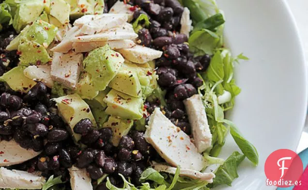 Pollo, Aguacate Y Frijoles Negros