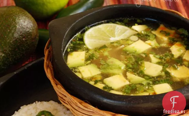 Sopa De Pollo Y Aguacate