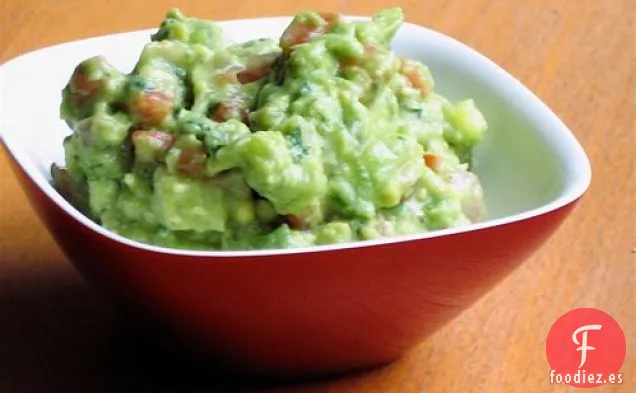 Saludable y Delicioso: Guacamole con Tomate