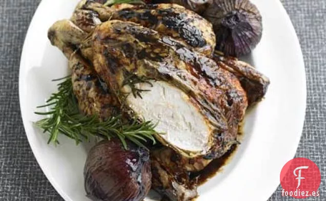 Pollo al romero y balsámico con cebolla asada