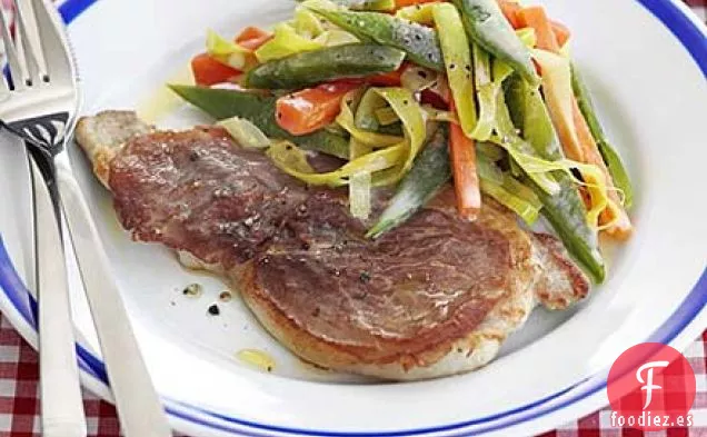 Cerdo y jamón con verduras cremosas