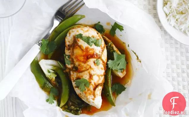 Paquete de pollo tailandés con guisantes y arroz con azúcar