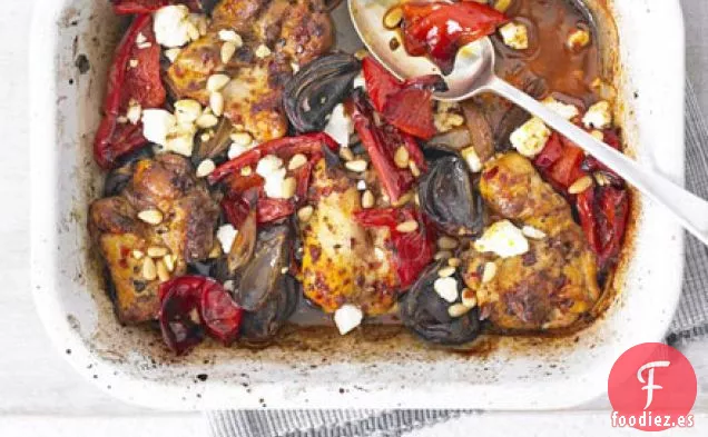 Tarta de pollo Harissa con pimientos y queso feta