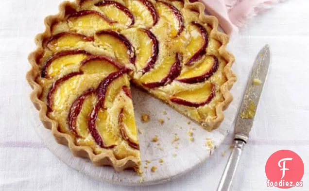 Tarta de melocotón y almendras