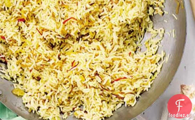 Pilau de cúrcuma con cebolla dorada