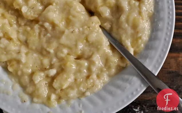 Magdalenas De Plátano Con Azúcar Morena Con Crema De Mantequilla De Aguacate