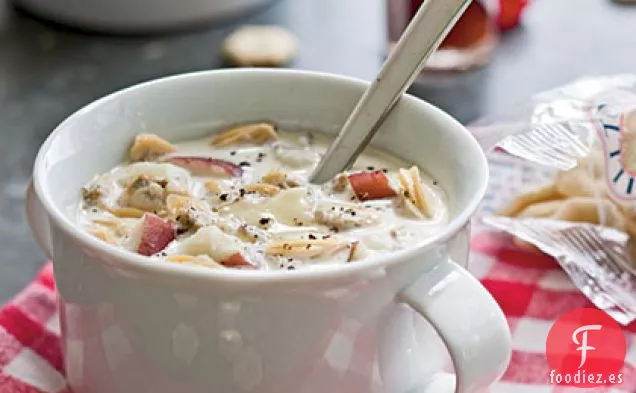 Sopa de Almejas de Nueva Inglaterra