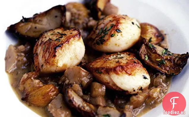 Vieiras con compota de cep y castañas