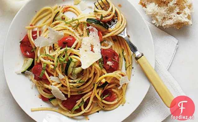 Espaguetis de Tomate y Hierbas