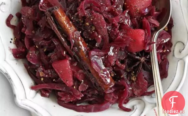 Col lombarda con oporto caliente y peras