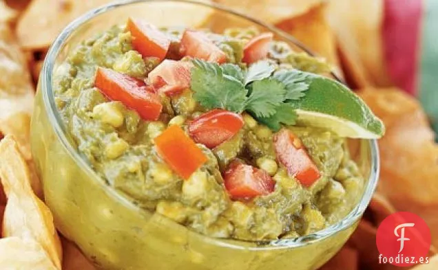Salsa de Aguacate y Maíz con Chips de Tortilla caseros