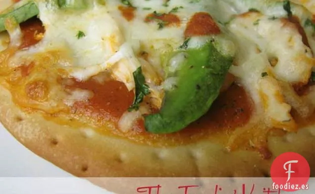 Pizza De Pollo Y Aguacate