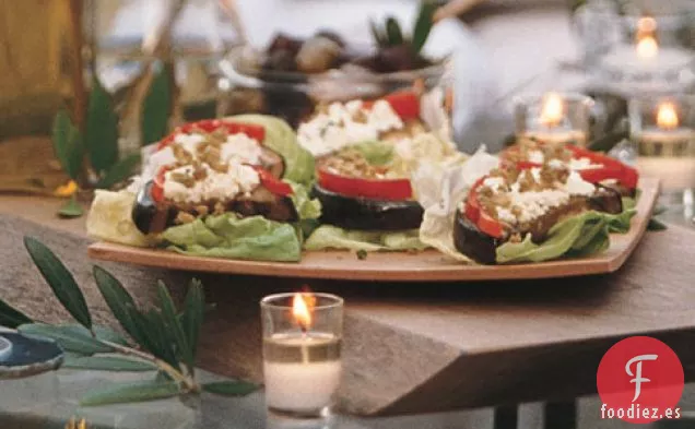 Berenjena Con Pimiento, Queso Feta Y Aceitunas Verdes