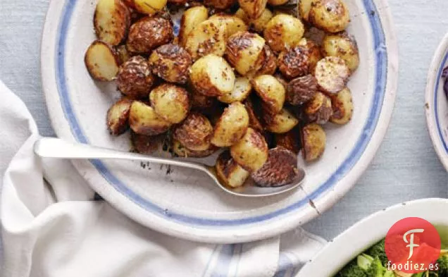 Papas nuevas asadas glaseadas con mostaza