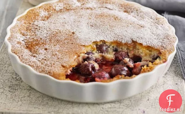Esponja de cereza y almendras con crema fresca de pistacho
