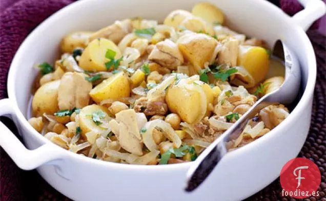 Cazuela de pollo, garbanzos y limón