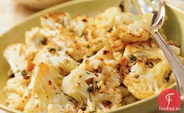 Coliflor Asada con Alcaparras y Migas de Pan