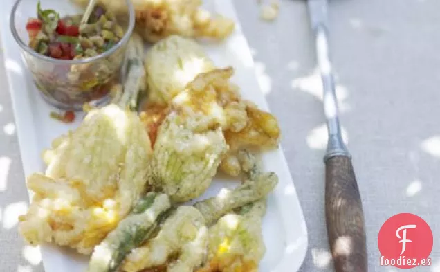 Flores de calabacín rellenas con aderezo de oliva