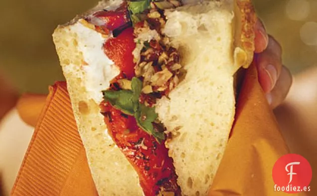 Sándwiches de Pimiento Rojo Asado