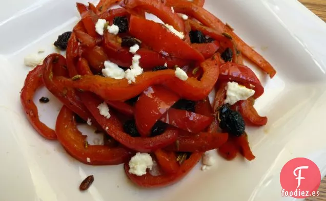 Saltear Pimiento Rojo Con Pasas Y Semillas De Hinojo
