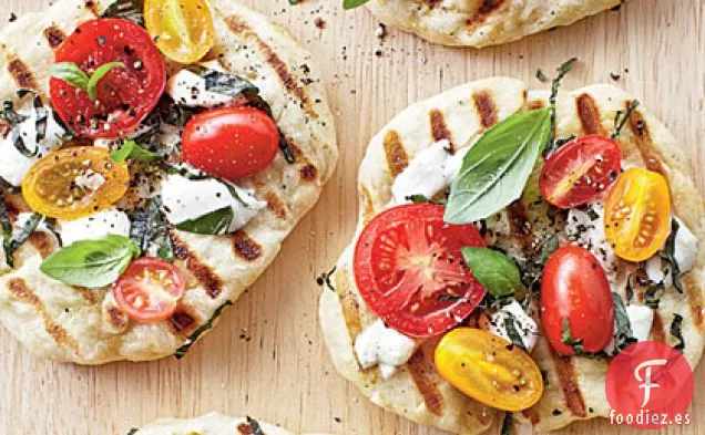 Pizzetas de Tomate y Albahaca a la Parrilla