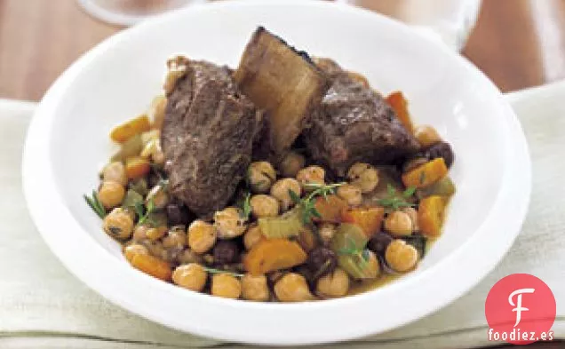 Costillas Estofadas con Garbanzos y Pasas