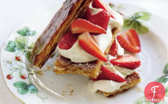 Capa de fresas y crema